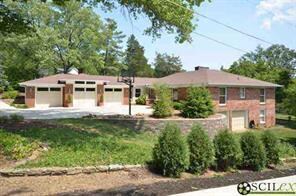 9955 Raintree Dr N, Columbus, IN 47201 - photo 2