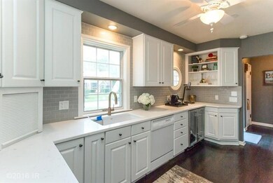 2913 46th St, Des Moines, IA 50310 - photo 7