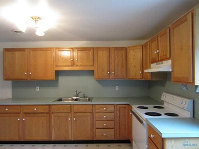 1005 W Main St, Woodville, OH 43469 - photo 3