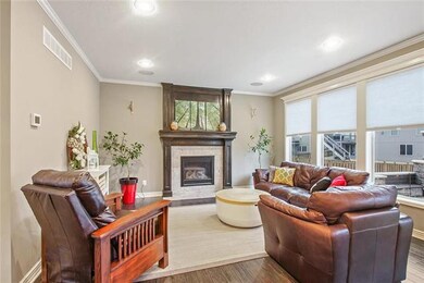 1521 SW 44th St, Lees Summit, MO 64082 - photo 2