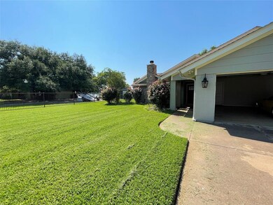 3716 Lake Vista Ct, Granbury, TX 76049 - photo 2