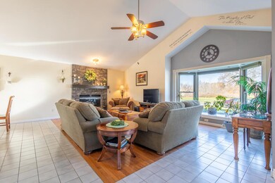 257 Pineview Ln, Valparaiso, IN 46383 - photo 4