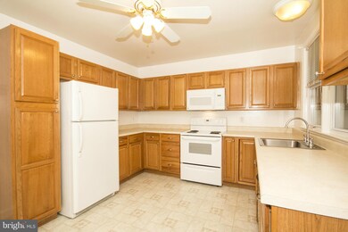 511 Wilgis Rd, Fallston, MD 21047 - photo 4