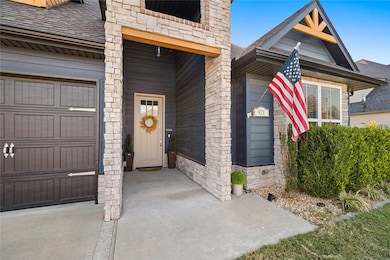 921 Red Maple St, Centerton, AR 72719 - photo 4