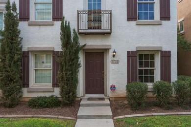 02- FRONT OF HOME