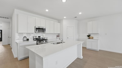 2657 Gallic Rooster, New Braunfels, TX 78130 - photo 6