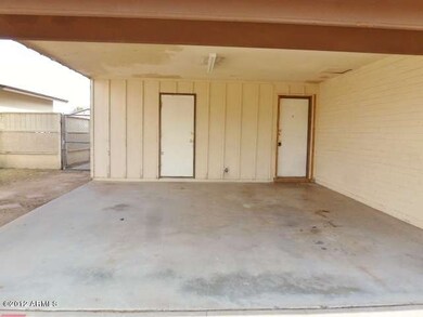 023-260493 CARPORT