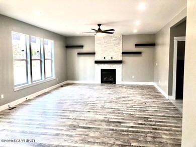 Living Area - Photo Similar