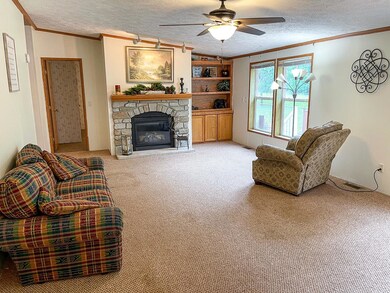 N10474 Horseshoe Rd, Tomahawk, WI 54487 - photo 2