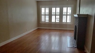 734 E 16th St, Houston, TX 77008 - photo 3