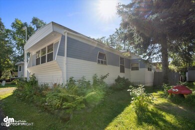 02-Front Exterior-9598