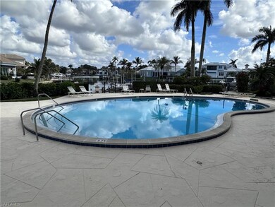 2150 Gulf Shore Blvd N unit 609, Naples, FL 34102 - photo 7