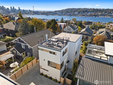 2214 Broadway E unit B, Seattle, WA 98102 - photo 2