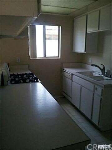 kitchen /Stove is 4 months old