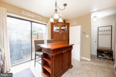 164 Oakmont Ct, Reading, PA 19607 - photo 5