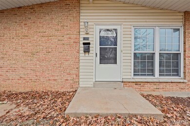 1105 Saint Anthony Ln, Florissant, MO 63033 - photo 5