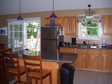 2386 Chestnut Hill Ave, Athol, MA 01331 - photo 7