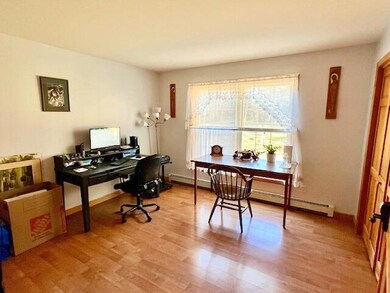 Bedroom/Office
