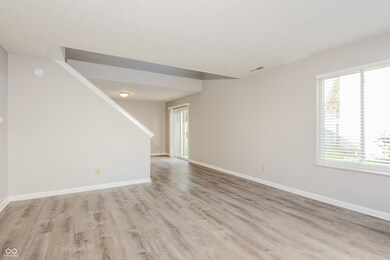 6672 Dunsdin Dr, Plainfield, IN 46168 - photo 4