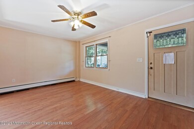 50 Charles St Metuchen NJ-large-007-050-