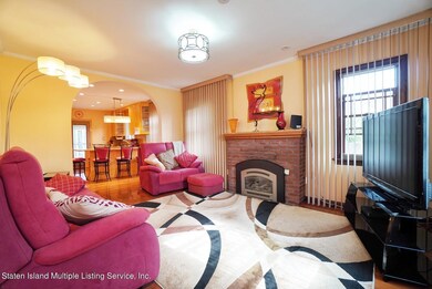 195 Locust Ave, Staten Island, NY 10306 - photo 4