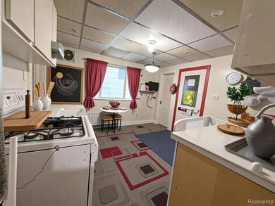 3935 Caely St, HamtraMcK, MI 48212 - photo 6