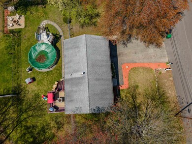 8 Pell Ave, Nashua, NH 03060 - photo 5