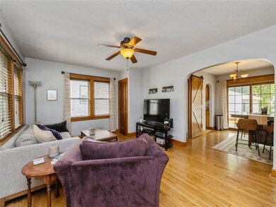 2924 48th Place, Des Moines, IA 50310 - photo 5