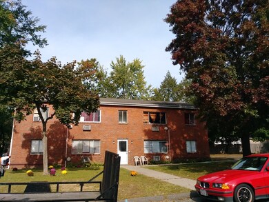 44 Leland Dr, Springfield, MA 01109 - photo 2