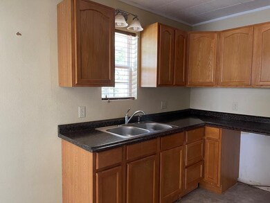 3147 Belmont Ave, Parsons, KS 67357 - photo 6