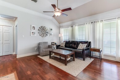 408 Pear Tree Circle-7