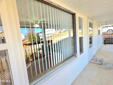 213 Front St, Newport, TN 37821 - photo 5