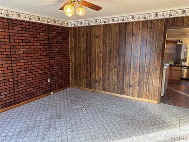 11 W Elm St, Aviston, IL 62216 - photo 4