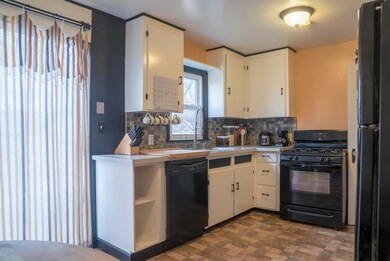 671 E Jeffrey Place, Columbus, OH 43214 - photo 6