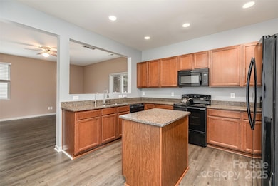 12304 Bending Branch Rd, Charlotte, NC 28227 - photo 4