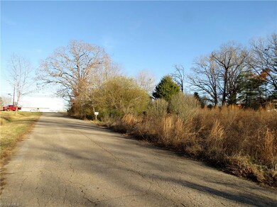 117 Estate Dr, Statesville, NC 28625 - photo 4