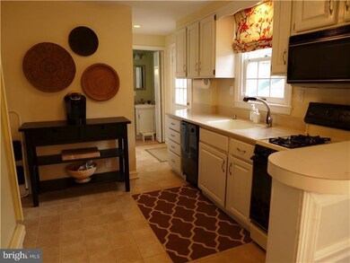 518 Meadow Ln, Oreland, PA 19075 - photo 6