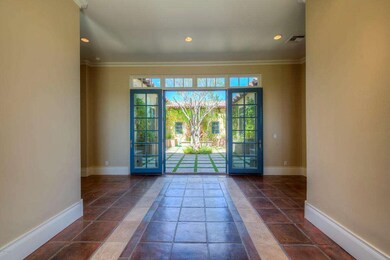 006_Foyer and Interior Courtyard