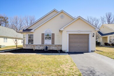 2405 Torrington Dr, Toms River, NJ 08755 - photo 2