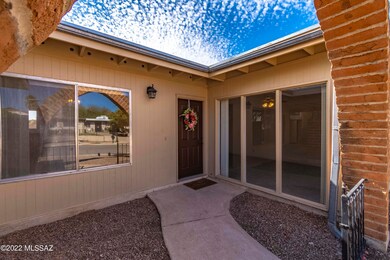 9202 E 38th St__028