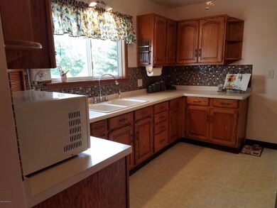 17 kitchen 1