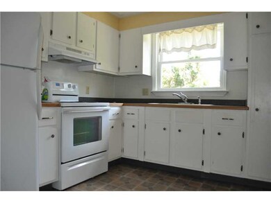 40 W Wrentham Rd, Cumberland, RI 02864 - photo 3