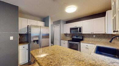 238 Magnolia Ave, Davie, FL 33325 - photo 7