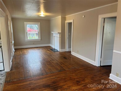 635 Hillcrest Dr, Shelby, NC 28150 - photo 5