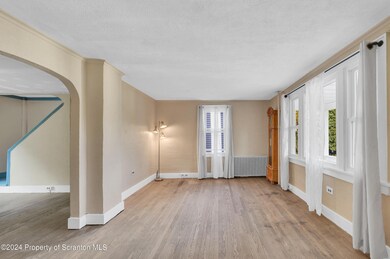 303 Spring St, Archbald, PA 18403 - photo 4