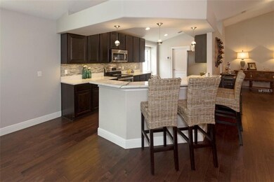 Eat-In Kitchen
