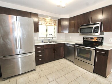429 Grafton St unit A, Worcester, MA 01604 - photo 2