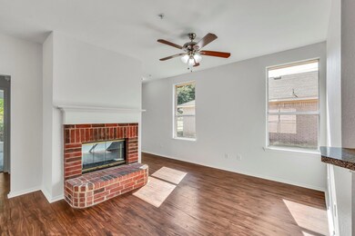 205 Piccadilly Cir, Wylie, TX 75098 - photo 2