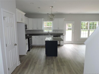 509 Haverford Ct, Fayetteville, NC 28314 - photo 6