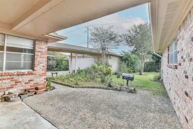 1003 Creekmont Dr, Houston, TX 77091 - photo 5